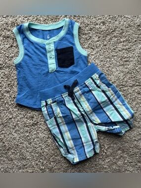 Lullaby Lane 2-Piece Baby Outfit Set Blue Plaid Shorts Tank Top 6-9 Months